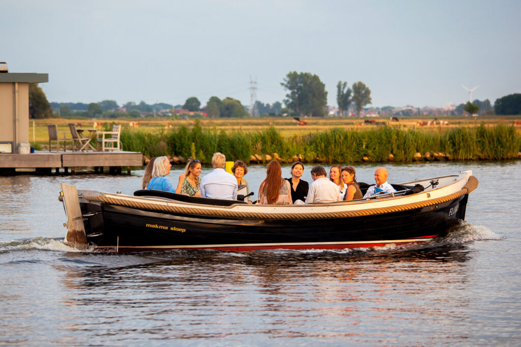 Friendship Netherlands 15th anniversary celebration on a boat